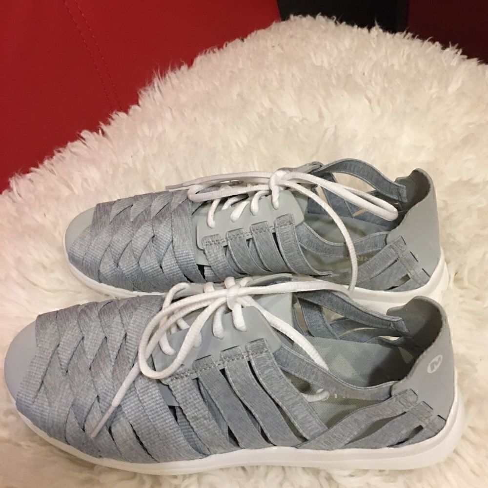 NWOT Merrell Gray Shoes   - Picture 2 of 5